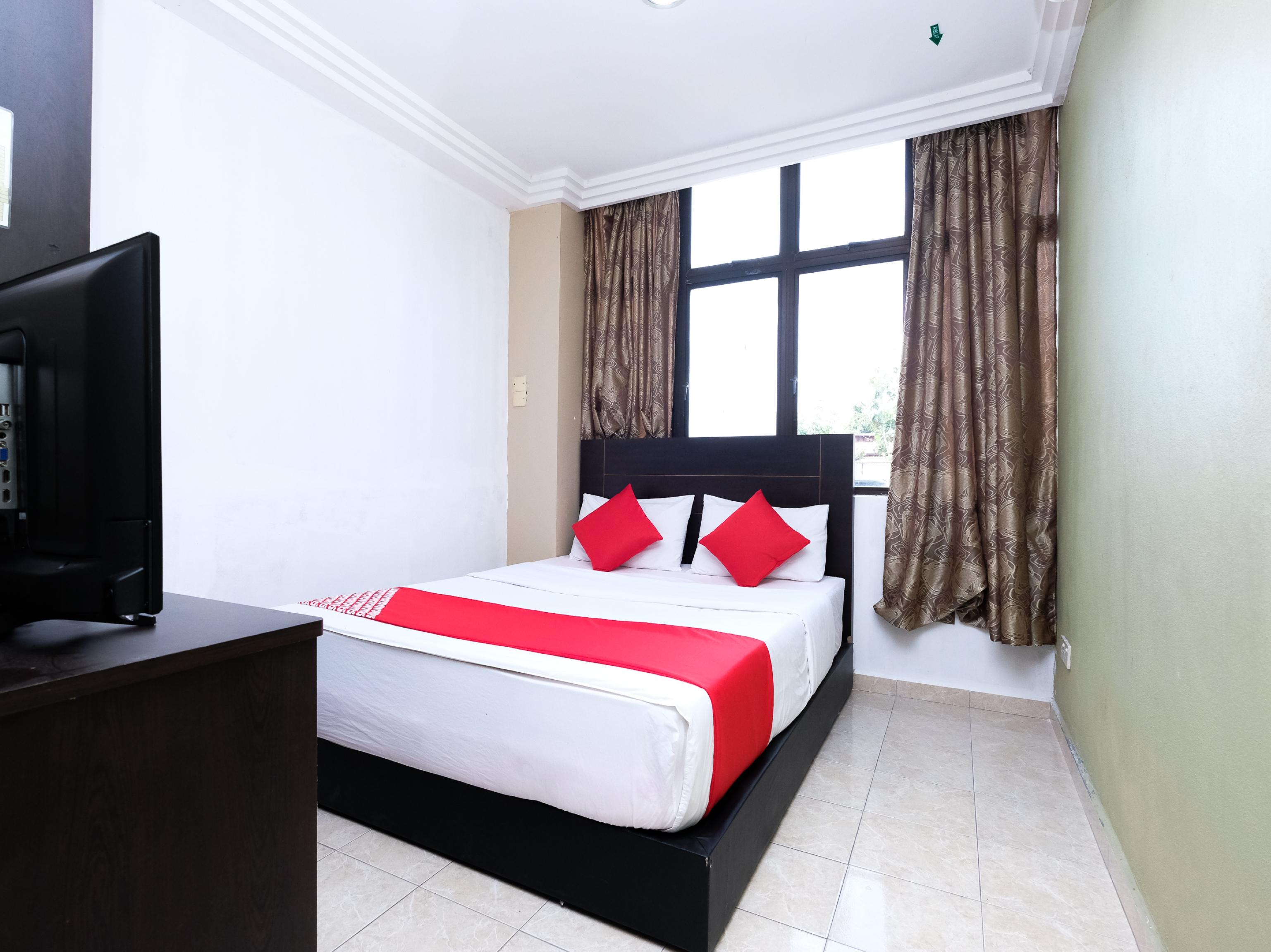 OYO 717 Mr J Hotel Wakaf Che Yeh 2 Exterior foto