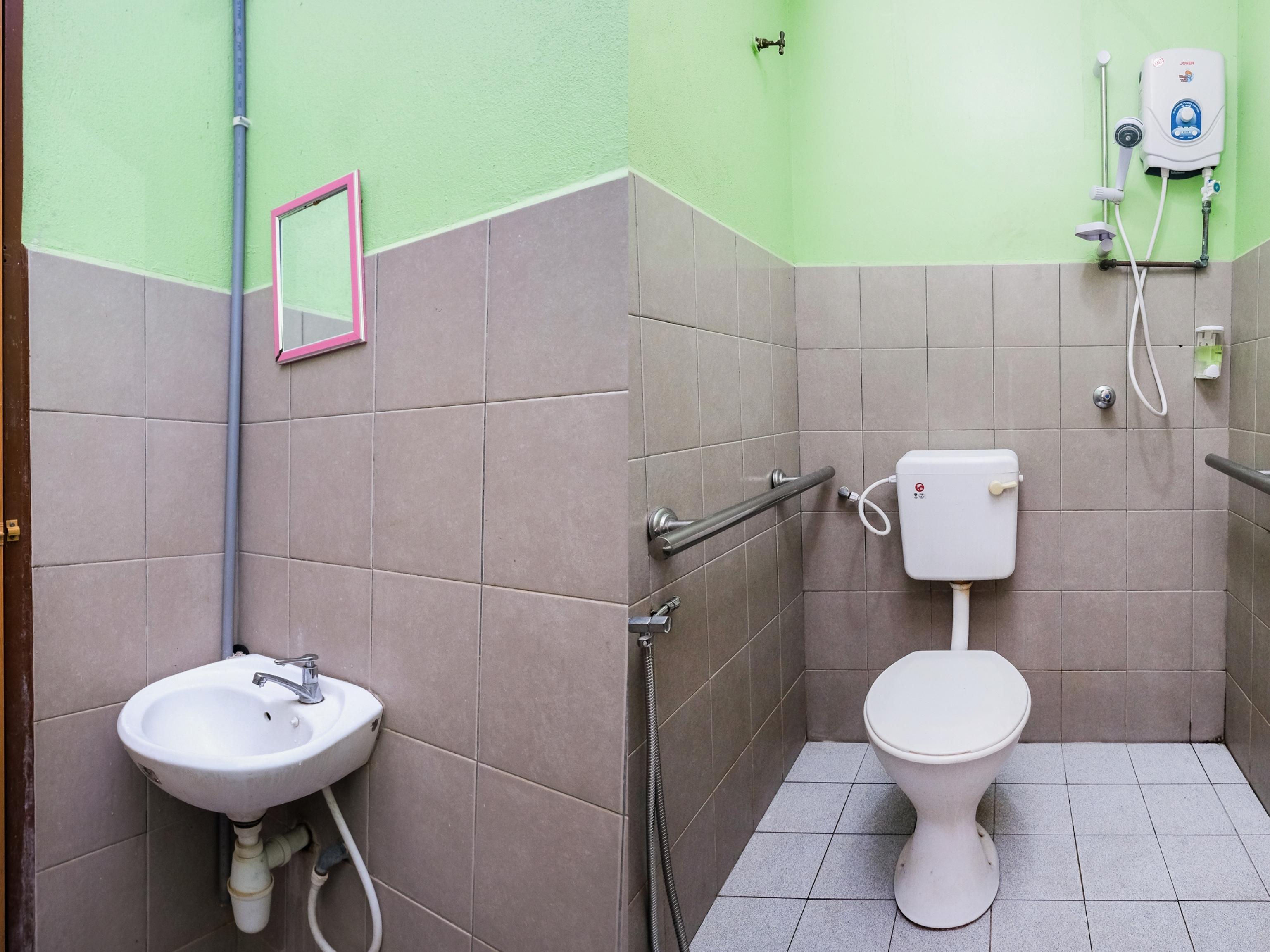 OYO 717 Mr J Hotel Wakaf Che Yeh 2 Exterior foto