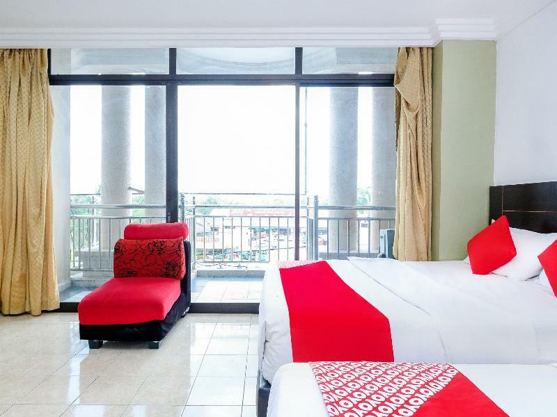 OYO 717 Mr J Hotel Wakaf Che Yeh 2 Exterior foto